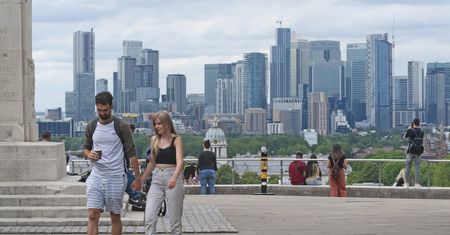 Anglia otwiera się na podróże zagraniczne. Polska na "żółtej liście"
