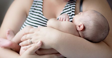 Karmiła piersią dziecko przyjaciółki. Matka była w szoku