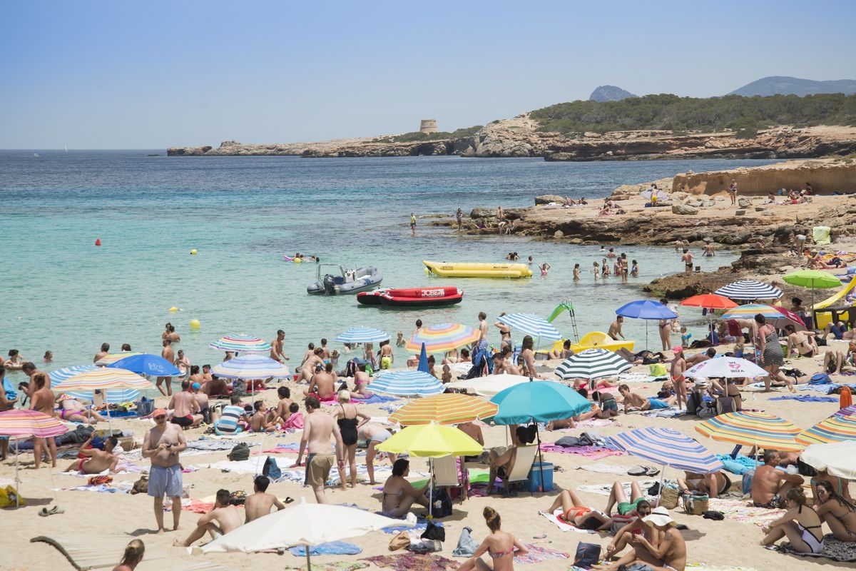 Plaże na Balearach były pełne turystów w tym sezonie