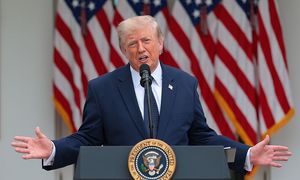 Cios za cios w cieśninie Ormuz. Trump mówi o telefonach z Iranu