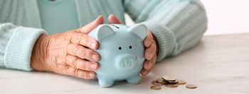 Małopolska: Ponad 62,5 tys. osób otrzymało rentę wdowią. Renta to realne wsparcie dla pobierających świadczenia