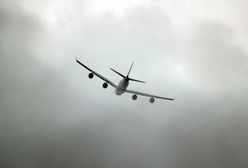 Koronawirus. Rząd wprowadził zakaz lotów do 10 państw