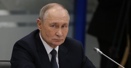 Negocjacje z Rosją. Sikorski mówi o dacie dla Putina