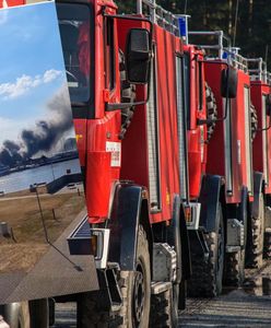 Hala w ogniu. Pożar w porcie w Kołobrzegu