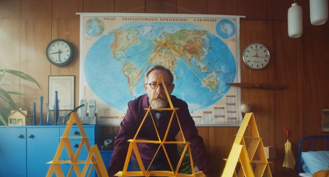 Mr House "ogarnia kliki" w kampanii marki House (wideo)