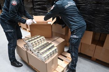 Ciężarówka wyładowana papierosami. Przejęto ponad 7 milionów sztuk