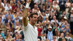 Wimbledon: Del Potro pokonał Wawrinkę w hicie dnia, Tsonga i Berdych zdążyli przed deszczem