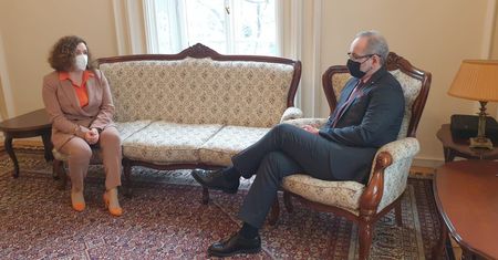 Morawiecki zaatakował prywatną służbę zdrowia? "Wierzę, że wczorajsza wypowiedź była nieporozumieniem"