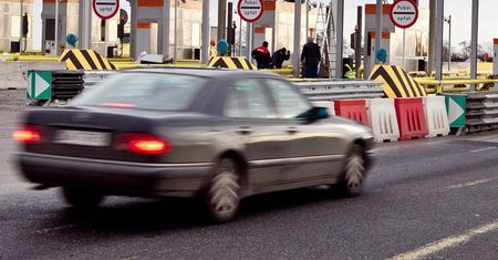 Absurdów ciąg dalszy - służby ratunkowe nie wjadą na A4 bez biletu