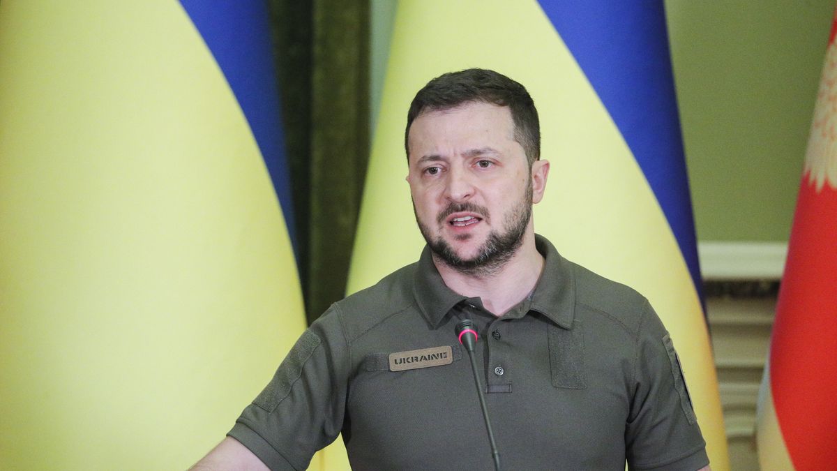 Ukrainian President Volodymyr Zelensky attends a press conference with Prime Minister of the Republic of Albania Edi Rama and Prime Minister of Montenegro Dritan Abazovic in Kyiv, Ukraine, 15 June 2022. Rama and Abazovic are in Kyiv to meet with top Ukrainian officials end express their support for Ukraine amid the Russian invasion. EPA/SERGEY DOLZHENKO Dostawca: PAP/EPA.