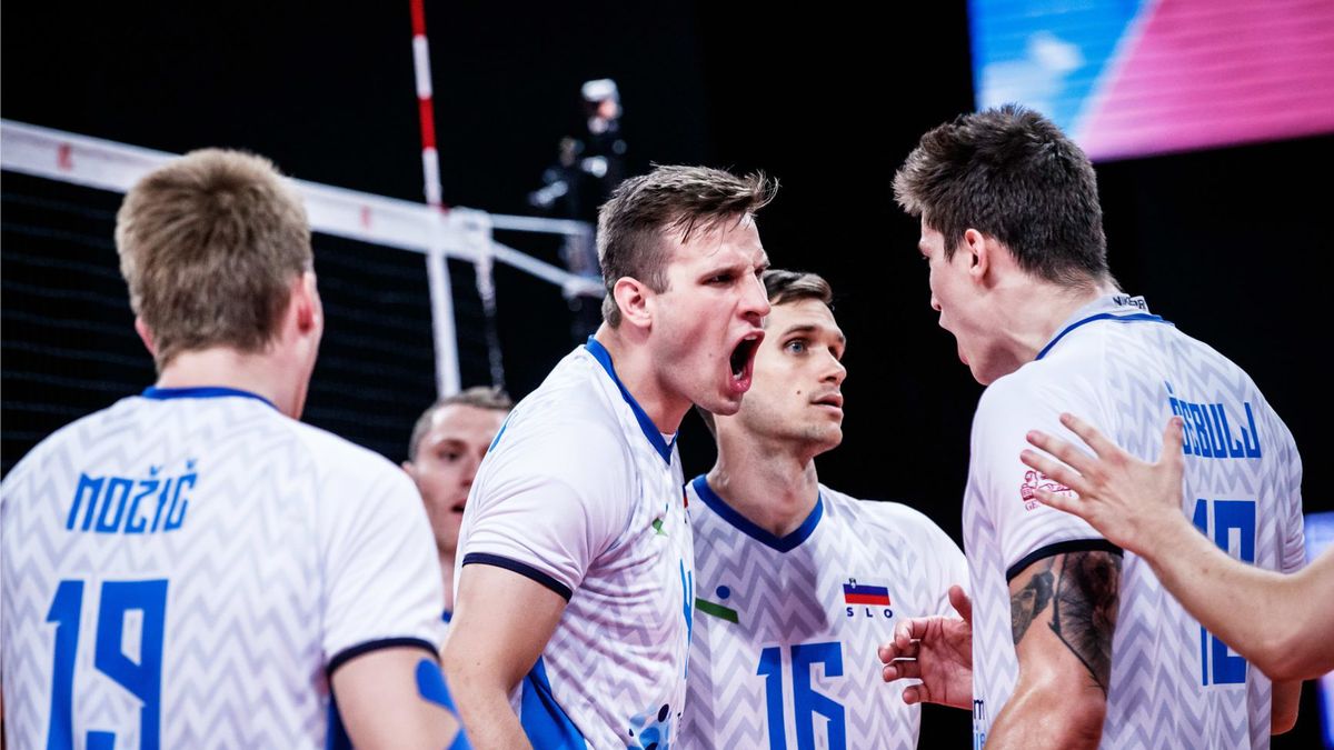 Materiały prasowe / FIVB / Na zdjęciu: reprezentacja Słowenii siaktarzy