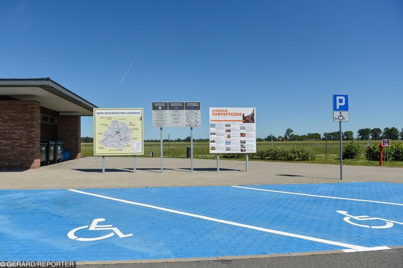 Resort infrastruktury zapowiada, że poprawi oznaczenie MOP-ów.