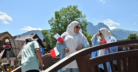 Arabowie już pakują walizki. "Bardzo dobra wiadomość". LOT potwierdza