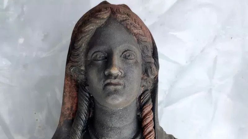 В Тоскані знайшли відразу 24 стародавні статуї