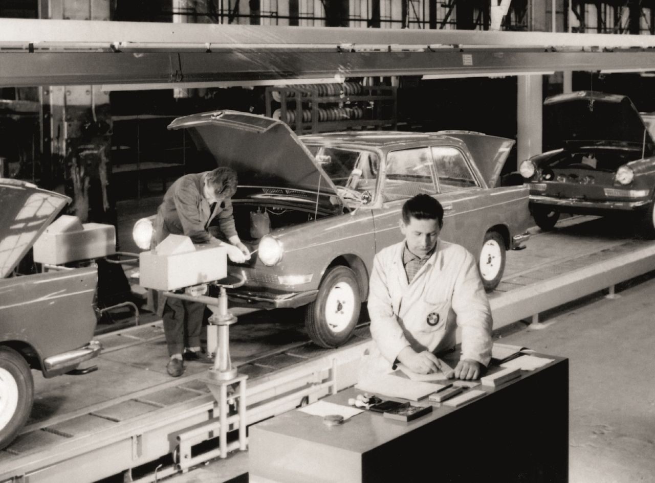Produkcja BMW 700 w Monachium, rok 1962