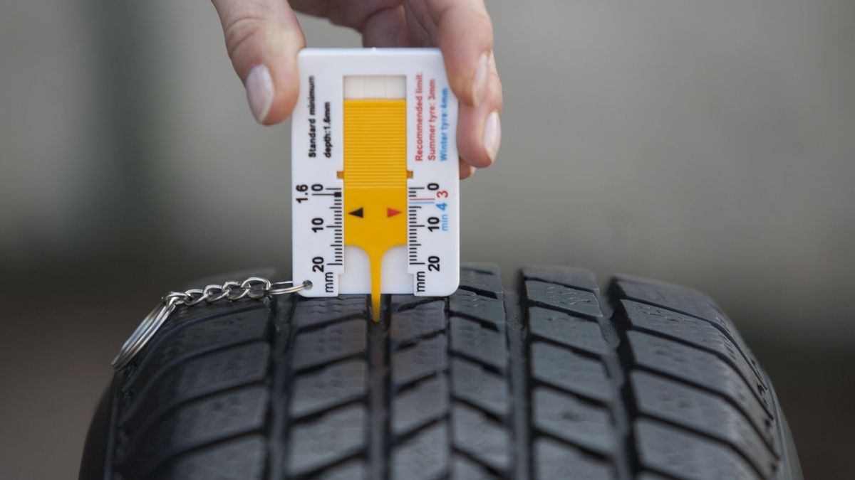 Utrata wysokości bieżnika w zimowych oponach to znacznie poważniejszy problem niż w przypadku letniego ogumienia