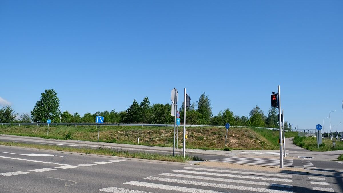 Na działce u zbiegu ul. Korpusu Ochrony Pogranicza i al. Bohaterów Września mogą stanąć nowe mieszkania