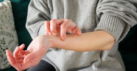 Pierwszy objaw raka trzustki. Nie pomyl z inną dolegliwością