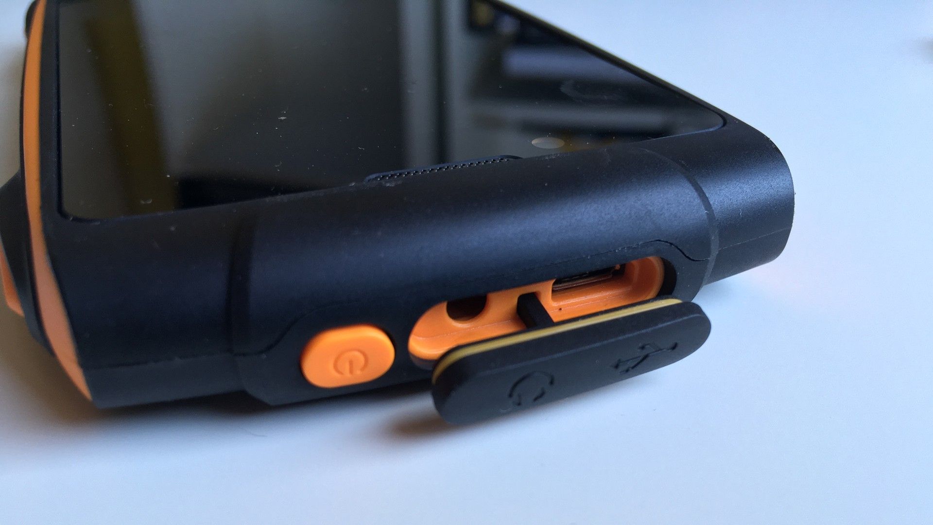 7 zdziwień, czyli czym zaskoczył mnie myPhone Hammer Axe M LTE z Biedronki? 3