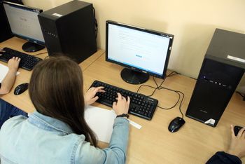 Tylko w Hiszpanii jest gorzej. Tak polscy nauczyciele oceniają swoich uczniów