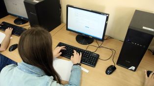 Tylko w Hiszpanii jest gorzej. Tak polscy nauczyciele oceniają swoich uczniów
