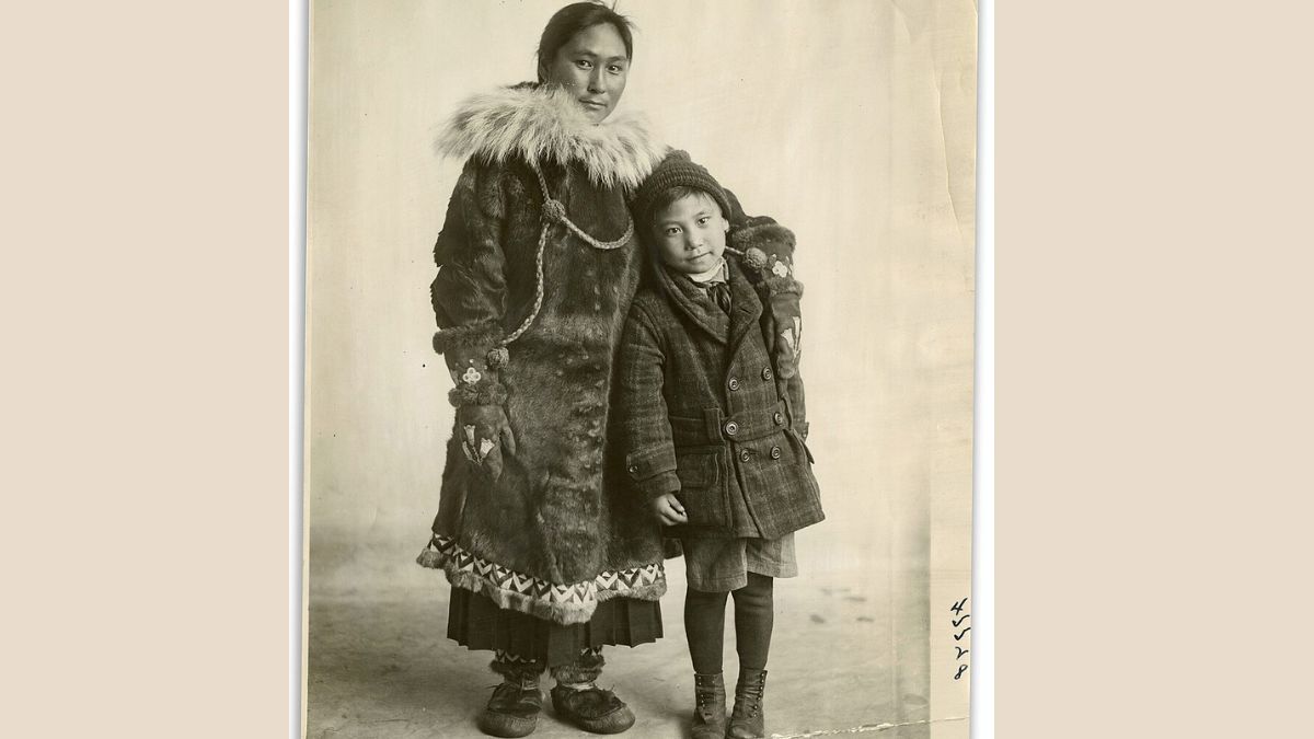 Ada Blackjack razem z synem Bennettem (1923)