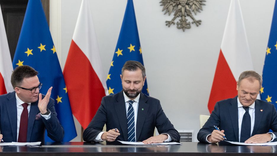 Szymon Holownia, Wladyslaw Kosiniak-Kamysz, Donald Tusk during the signing of the coalition agreement regarding the tasks of establishing a new government in Poland in Warsaw, Poland on November 10, 2023. (Photo by Foto Olimpik/NurPhoto via Getty Images)
