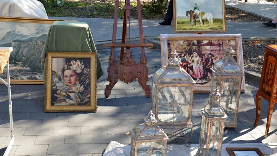 Wybór starości i nowości na rozwadowskim targu jest ogromny