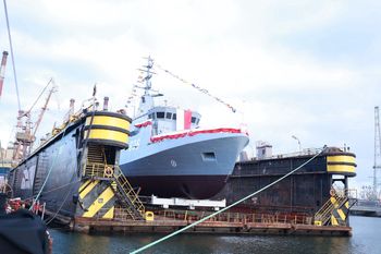 Właśnie został ochrzczony. Kolejny polski niszczyciel min