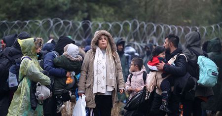 Uchodźcy na granicy. Minister Socha: Cyniczna gra. Reżim białoruski dąży do tragedii