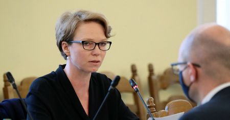 Wiceprezes NBP powiedziała, kiedy będą możliwe obniżki stóp. Długa droga z wysoką inflacją