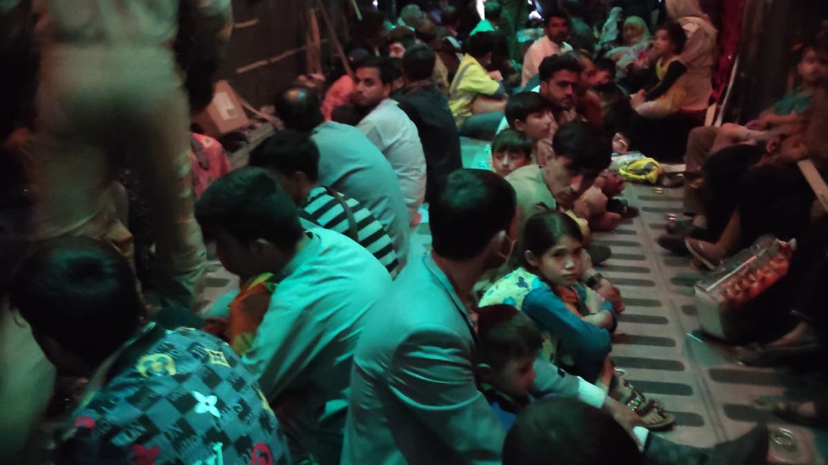 "Przyjaciele z Afganistanu" na pokładzie polskiego Herculesa 1