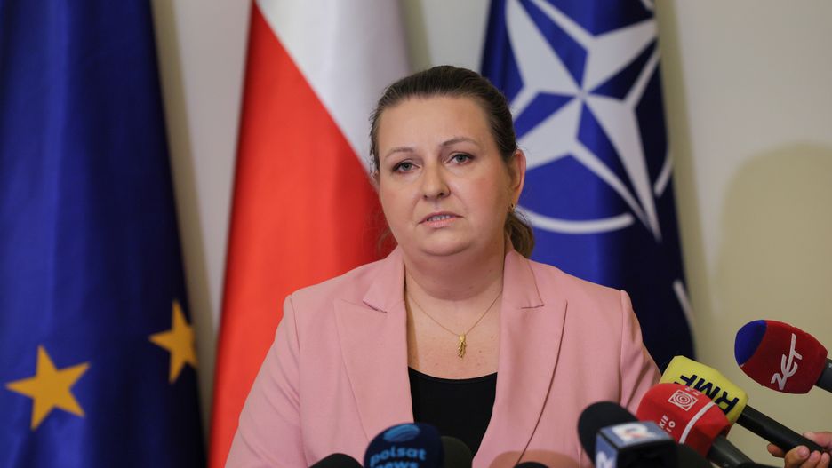 Ma�gorzata Paprocka
Warszawa, 06.05.2025. Szefowa Kancelarii Prezydenta RP Ma�gorzata Paprocka podczas briefingu prasowego w Pa�acu Prezydenckim w Warszawie, 6 bm. Szefowa KPRP poinformowa�a, �e prezydent zawetowa� ustaw� obni�aj�c� sk�adk� zdrowotn� dla przedsi�biorc�w. (jm) PAP/Pawe� Supernak
Pawe� Supernak
briefing, KPRP, pa�ac prezydencki, prasowy, sk�adka zdrowotna, weto, kobietywpolityce, ludzieprezydrnta, obni�aj�ca, polityk, polityka, przedsi�biorcy, sk�adka, ustawa, zdrowotna