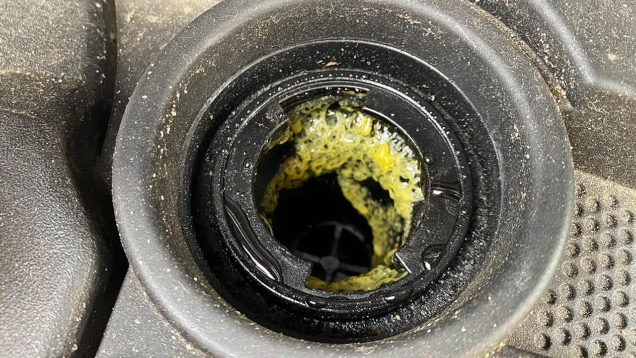 "Butter" in engine oil