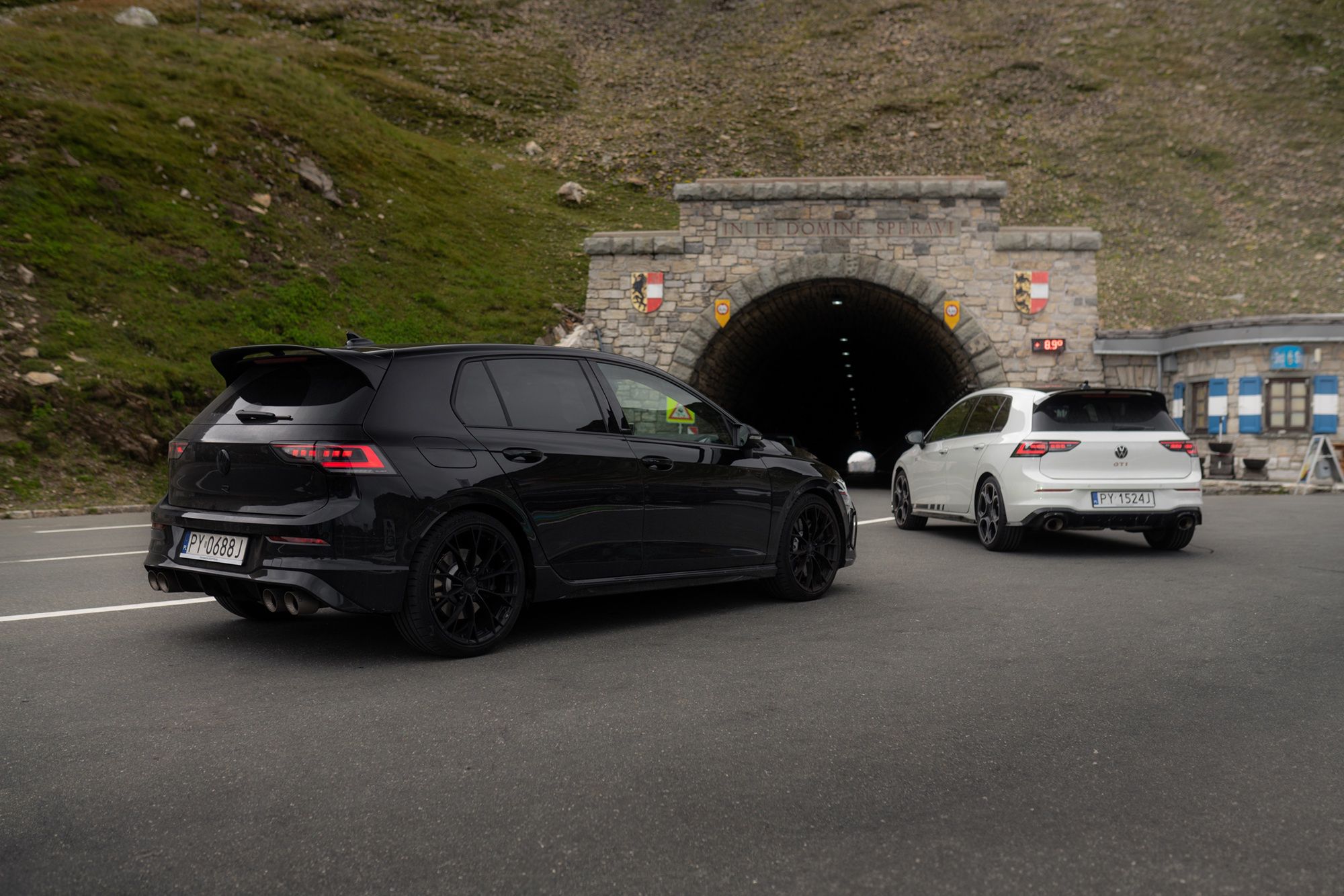 Gran turismo: Volkswagen Golf GTI Clubsport i R w Alpach