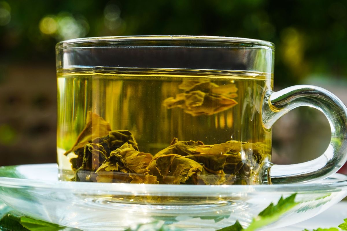 Pij zamiast herbaty. Apetyt na słodycze i przekąski szybko minie