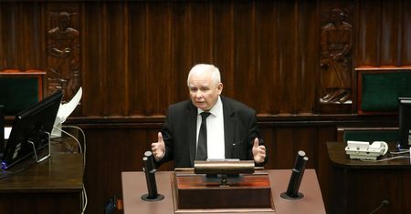 Kaczyński odpala migracyjną bombę. Referendum rozgrzało sieć. "Zwariowali!"