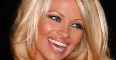 Pamela Anderson broni szympansów