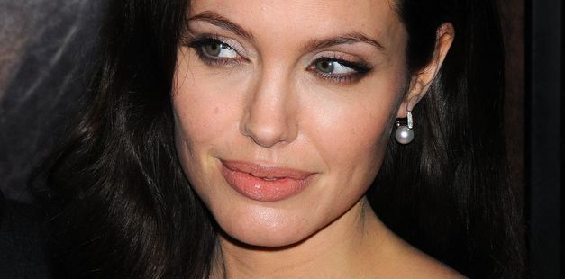 Angelina Jolie pogodzona z ojcem