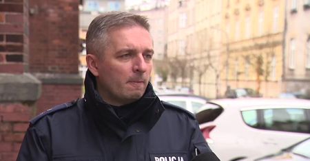 Mężczyzna podpalił się przed konsulatem Ukrainy w Krakowie. Przeszedł operację, walczy o życie