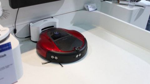 M800 wyczyści za Ciebie podłogę 1