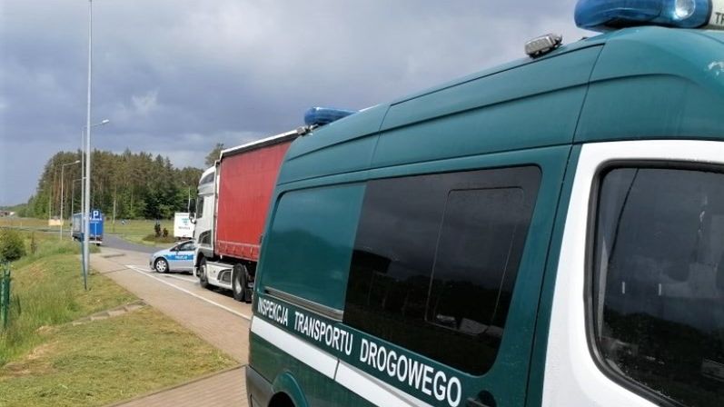 Kierowca długo nie wsiądzie za kółko.