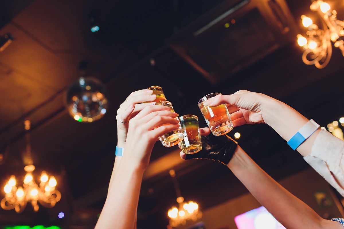 Jak odmówić alkoholu podczas spotkań towarzyskich? 