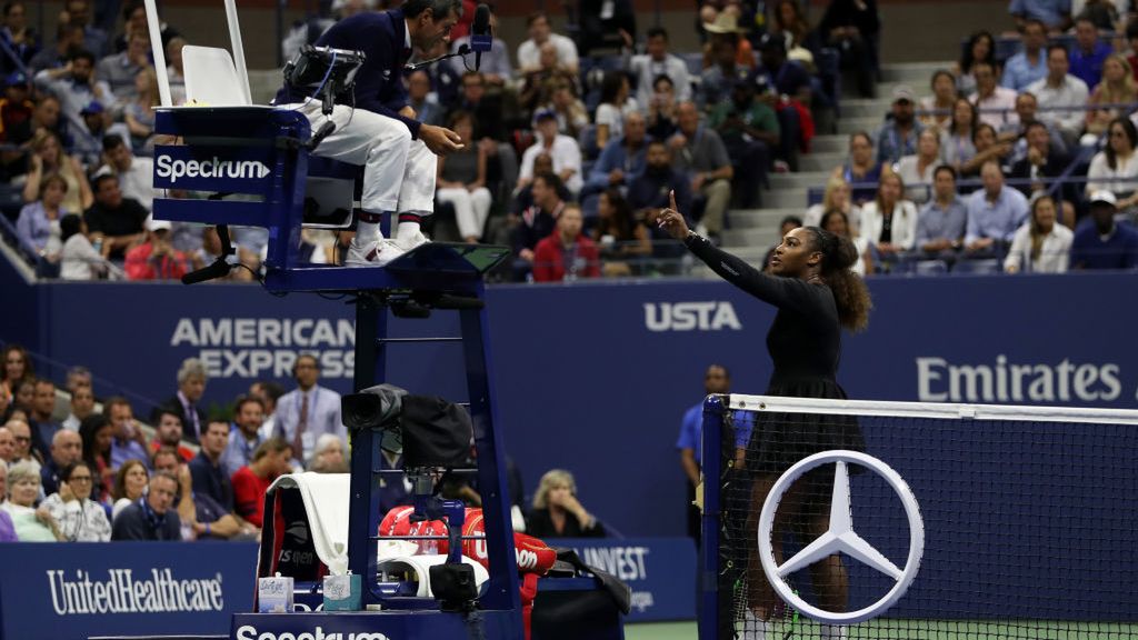 Serena Williams kłóci się z Carlosem Ramosem 