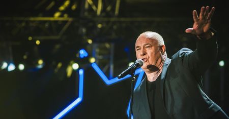 "Mały biznes zrób, szybki biznes zrób, jakiś biznes zrób". Ryszard Rynkowski od lat prowadzi klinikę