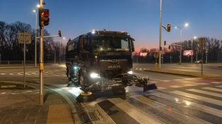 Warszawa: Miasto rozpoczęło wielkie sprzątanie po zimie