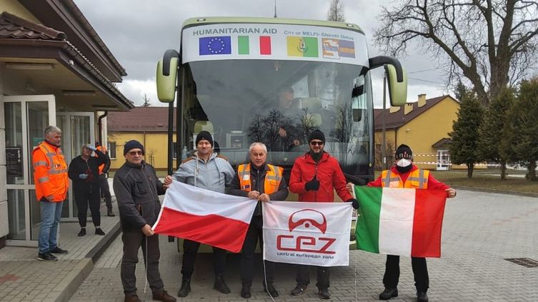 działacze FIA pomagają uchodźcom z Ukrainy