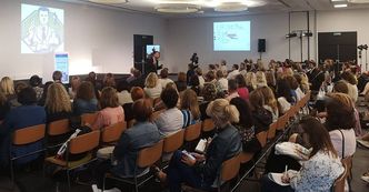 "Imigranci w sieci". Czy dzieci pomogą im się odnaleźć?