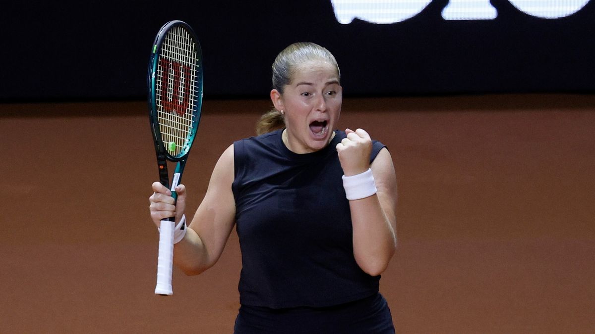 PAP/EPA / RONALD WITTEK / Na zdjęciu: Jelena Ostapenko