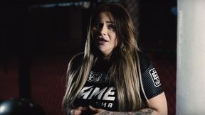 Fame MMA 5. Ewelina "Ewelona" Kubiak - Monika "Esmeralda" Godlewska. Szybkie TKO w walce pań